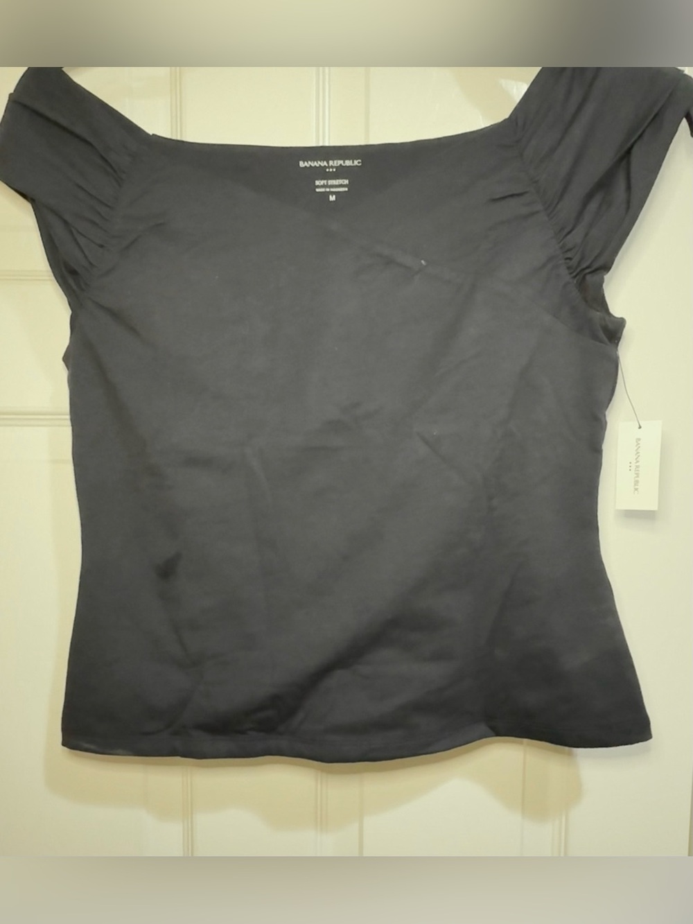 Banana Republic Women’s Black Off-Shoulder Top